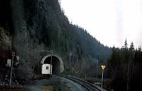 https://pix.njk.no/138//s138989-1977-10-31-tonsasen-tunnel.jpg