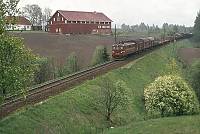 https://pix.njk.no/168//s168484-Drammenbanen-El13-godstog-Spikkestad1973_900.jpg