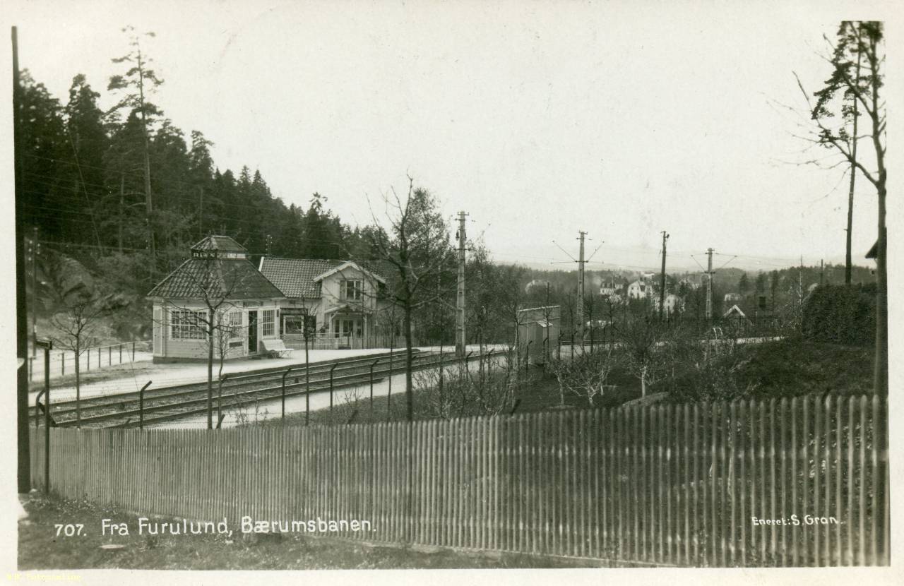 https://pix.njk.no/180/180196-FurulundenBaerumsbanen.jpg