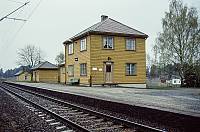 https://pix.njk.no/193//s193238-Randsfjordbanen-Drolsum-1989-05-01_2560.jpg