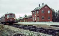 https://pix.njk.no/205//s205131-Nordlandsbanen-Agle-tog458-1977-06-03_2560-fotoEWJohansson.jpg