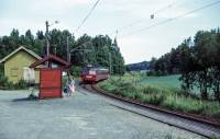 https://pix.njk.no/209//s209736-OEstfoldbanen-tog176-Knapstad-1989-07-04_2560-fotoEWJohansson.jpg