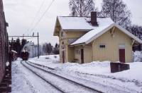 https://pix.njk.no/250//s250646-Randsfjordbanen-Burud-M2-1972-12-29-fotoEWJohansson_3000.jpg