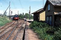https://pix.njk.no/90//s90459-OEstfoldbanen-Holstad-06-1989-05_900.jpg